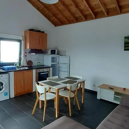 Sara Village - One Bedroom With Sea View For 4 People * São Roque do Pico