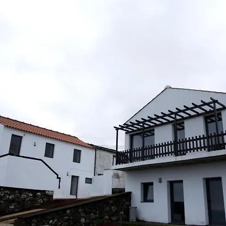 Vendégház Sara Village - One Bedroom With Sea View For 4 People São Roque do Pico