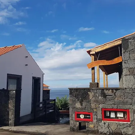 Vendégház Sara Village - One Bedroom With Sea View For 4 People São Roque do Pico